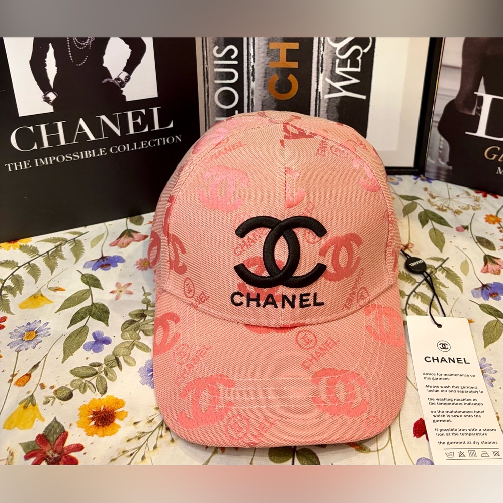 NWT FASHION CHANEL PINK LOGO BASEBALL CAP (CHANEL LOGO THROUGHOUT)
